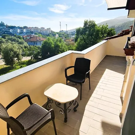 Apartment The Tulip Teras