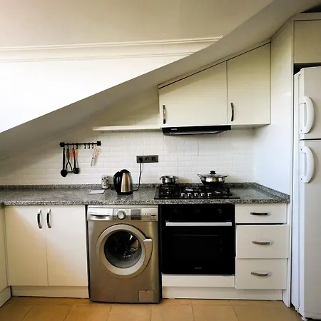 アパート The Tulip Teras フェティエ